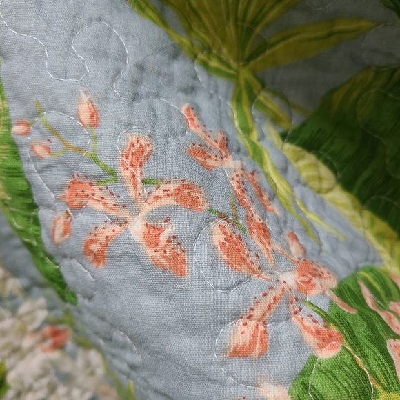 Pair Tommy Bahama Aregada Dock Tropical Floral Quilted‎ King Pillow Shams - Picture 10 of 11